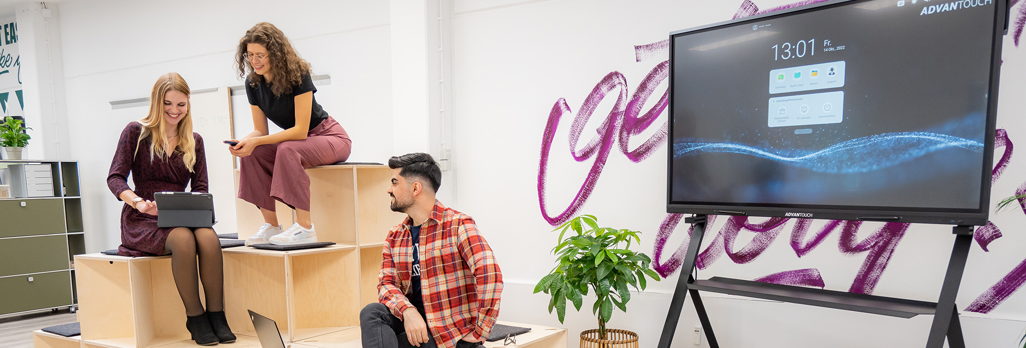 MEBIKON ADVANTouch NEXUS Touchdisplay 65",75",86" ppm-stuttgart Berlin